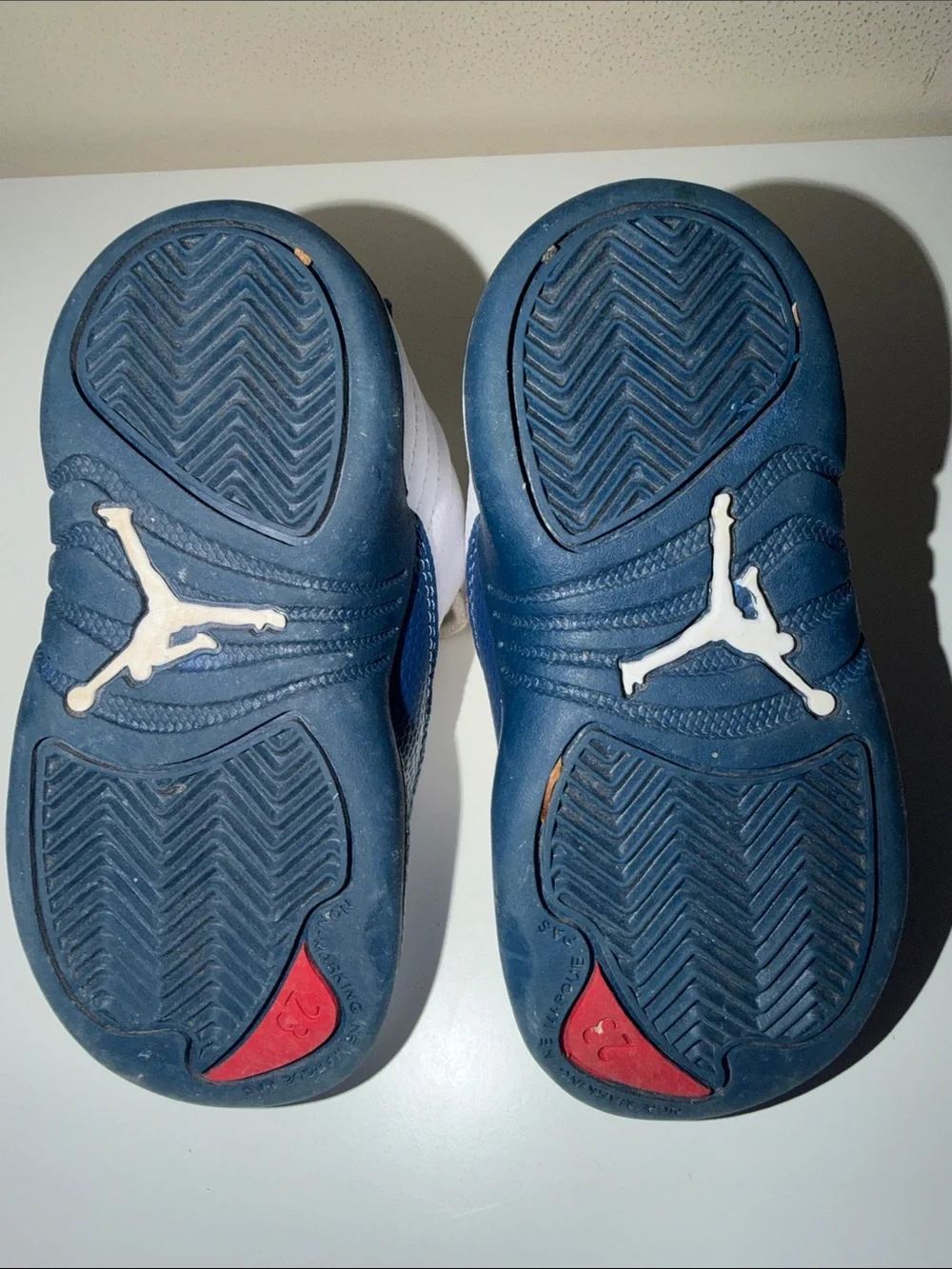 Jordan Toddler White and Navy Leather Sneakers